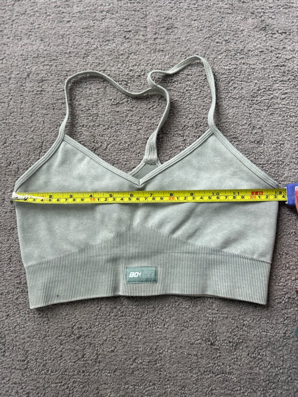 Bo+Tee Sage Green Seamless Sports Bra V-Neck Racerback Athletic Crop Size S - Picture 5 of 5